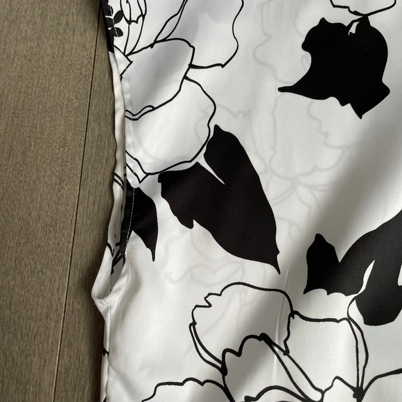 Sunny Leigh sz S blouse. New without tags - Picture 7 of 8